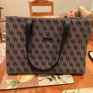Dooney and Bourke purse
